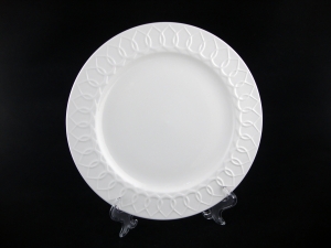 Тарелка обеденная Претти d=27см. Белый фарфор.