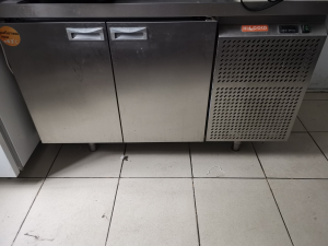 стол холодильник HICOLD GN11/TN (2 двери)