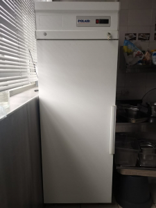 холодильный шкаф Polair